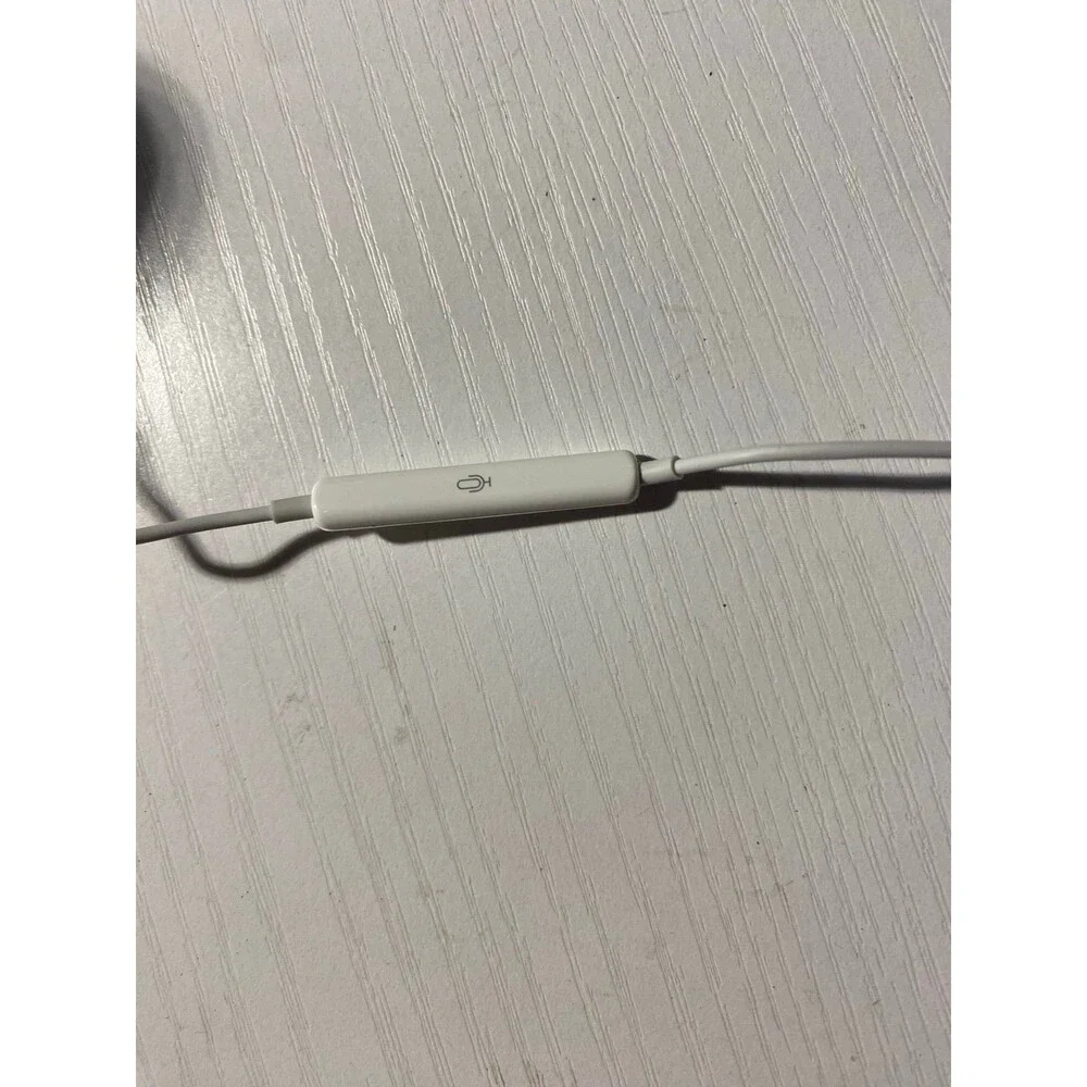 Genuine Apple EarPods 3.5mm Headset Wired Earbuds with Remote & Mic + Case